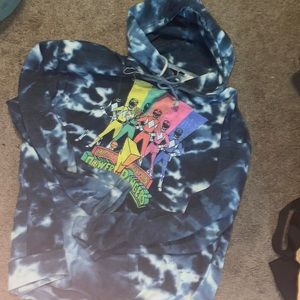 Cool hoodie fits loose , don’t really wear it and haven’t been so here